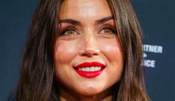 Unveiling The Allure Of Hottest Women In Hollywood